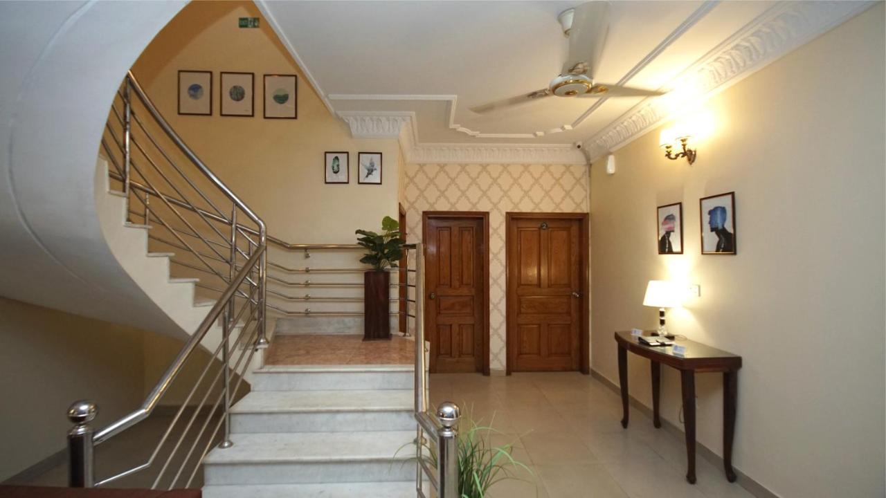 World Inn Hotel Carachi Exterior foto