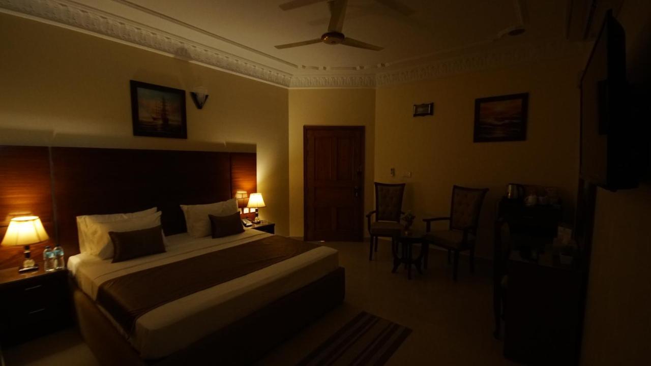 World Inn Hotel Carachi Exterior foto