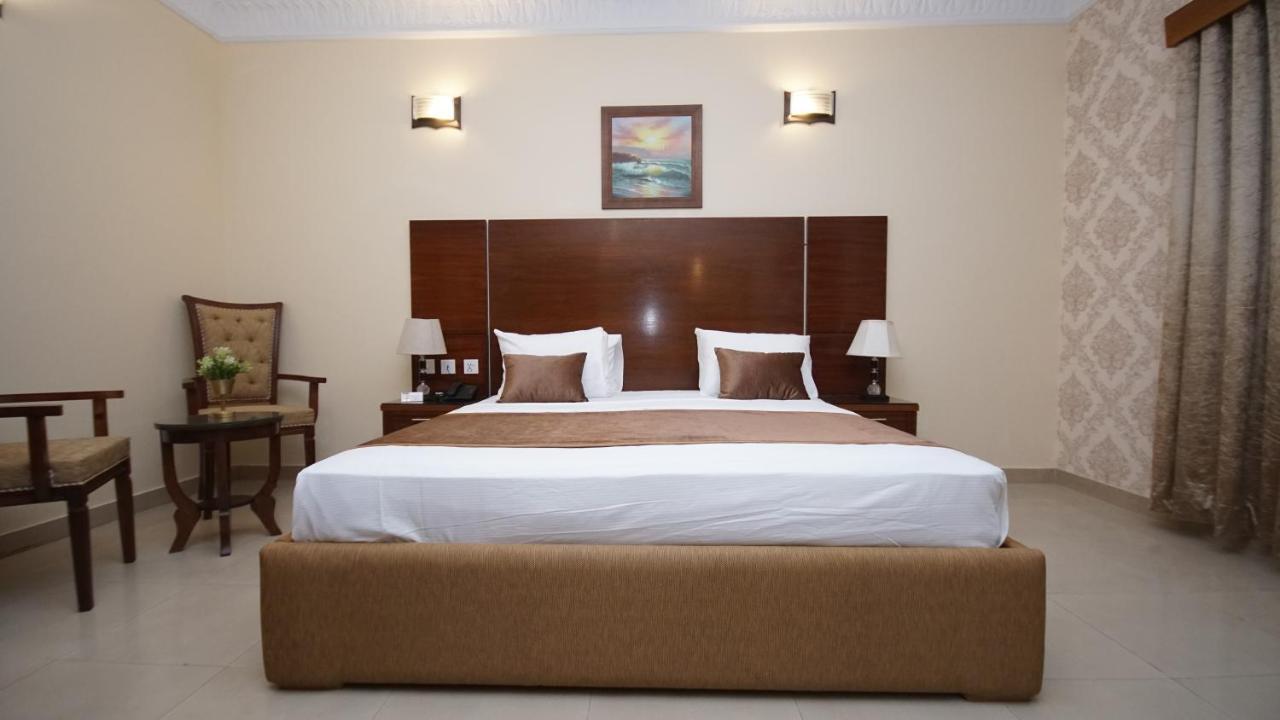 World Inn Hotel Carachi Exterior foto
